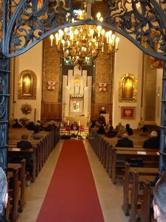 AVE_zzakad_Pogrzebowy_Piotrkow_Trybunalski_koscio