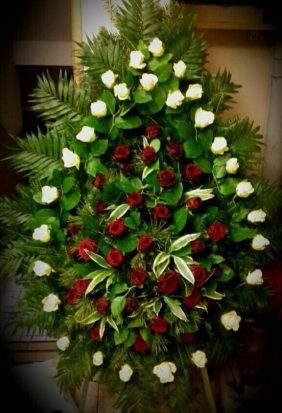 apokalipsa_nowy_dwor_mazowiecki_wiazanka_w_barwach_narodowych